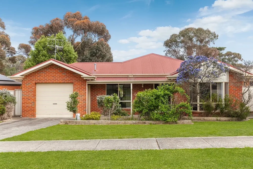 21 Ferguson  Street, Broadford, VIC 3658