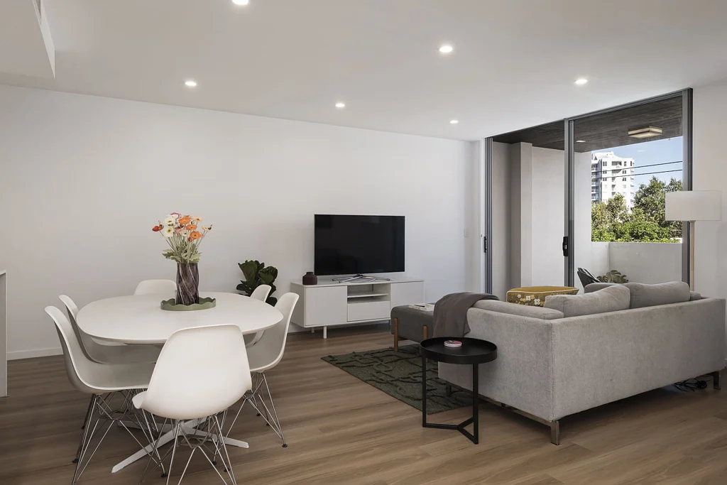 New Farm 2 Slaapkamer Oversized Renovated Two-Bedroom Offering in 'Modello'