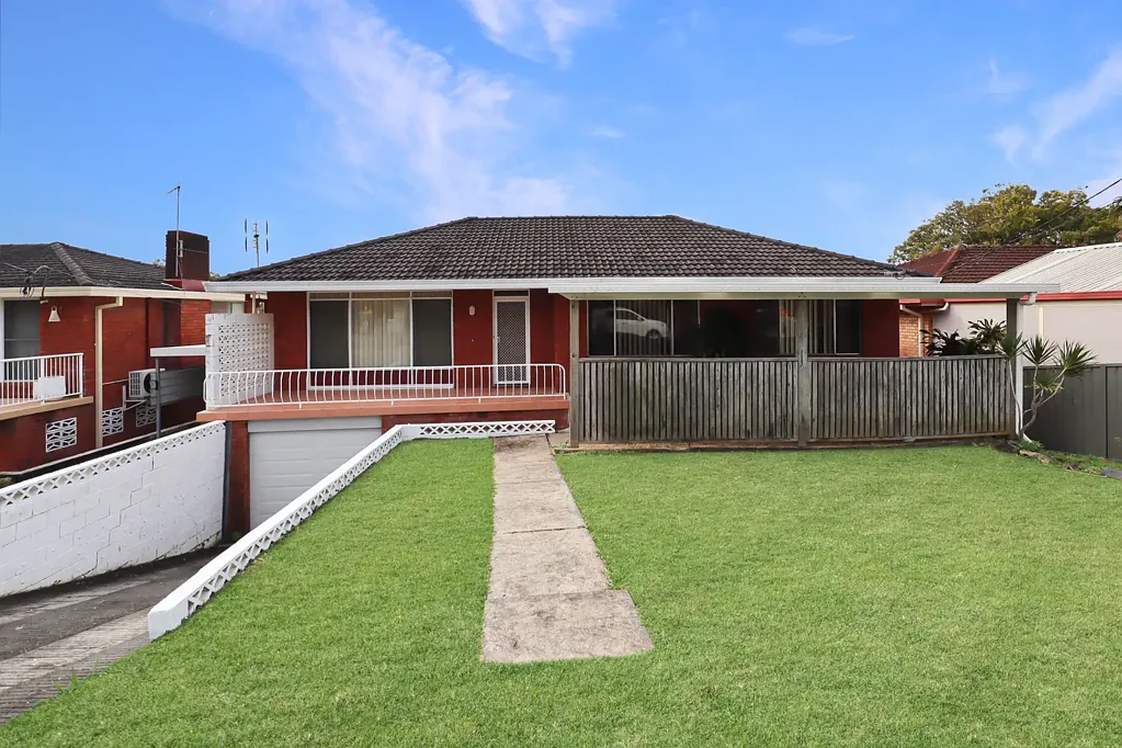 Centrally Located Family Home with New Kitchen