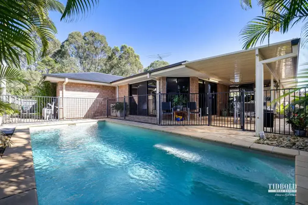 66 Sunningdale Drive, Redland Bay, QLD 4165