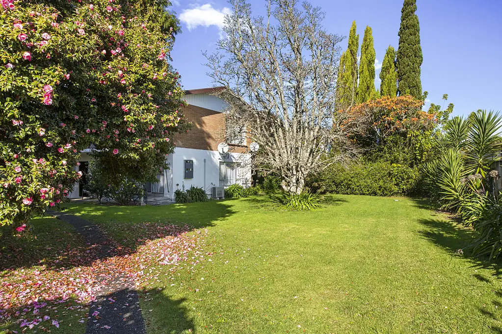 2/50 Te Kanawa Crescent, Henderson, Waitakere City, Auckland