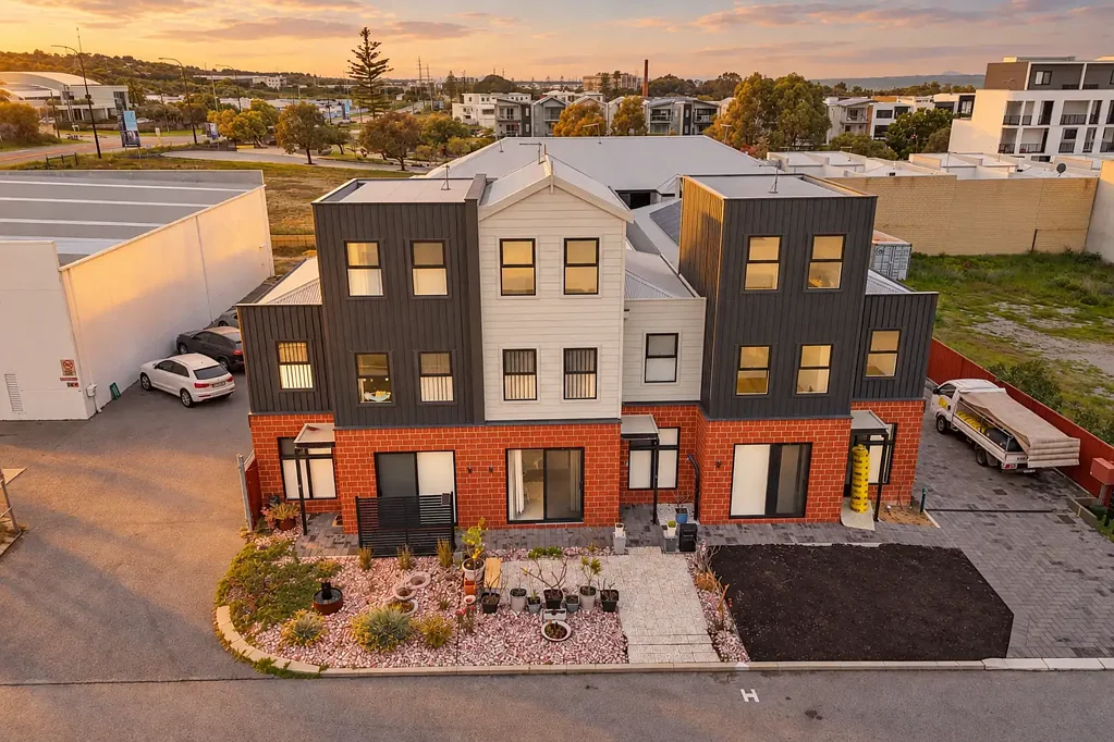North Coogee 4房  Sophisticated Three Storey Beachside Retreat