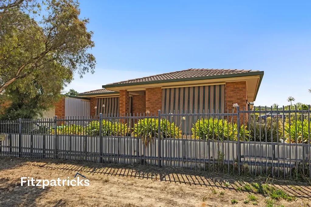 120 Raye Street, Tolland, NSW 2650