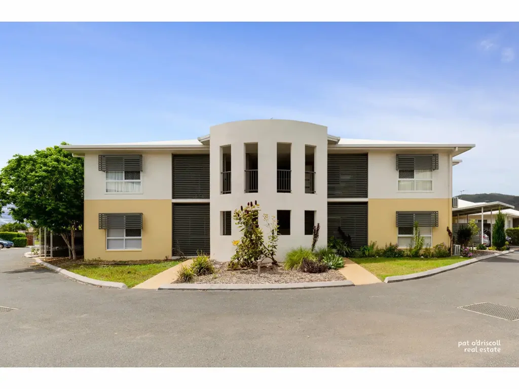MODERN LIVING WITH A SPLASH