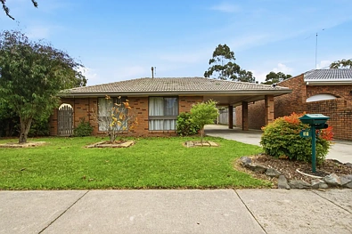 Morwell 3房  Some streets just feel different.