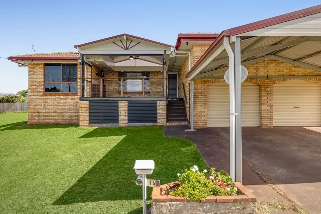 16 Cossart Street, Centenary Heights, QLD 4350