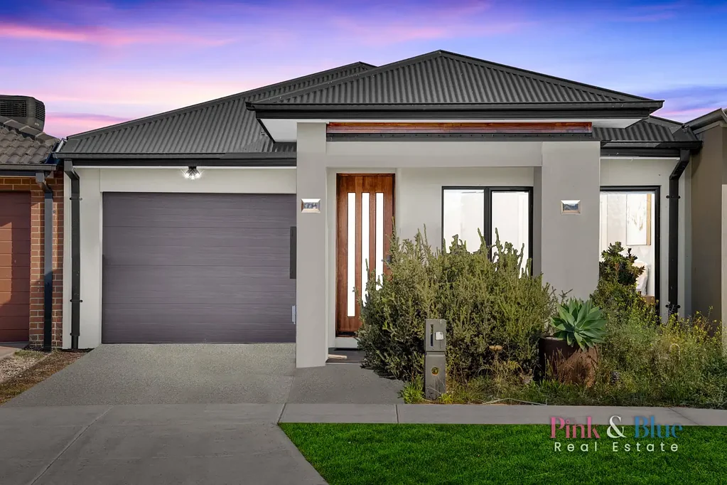 31 Miandad Street, Rockbank, VIC 3335