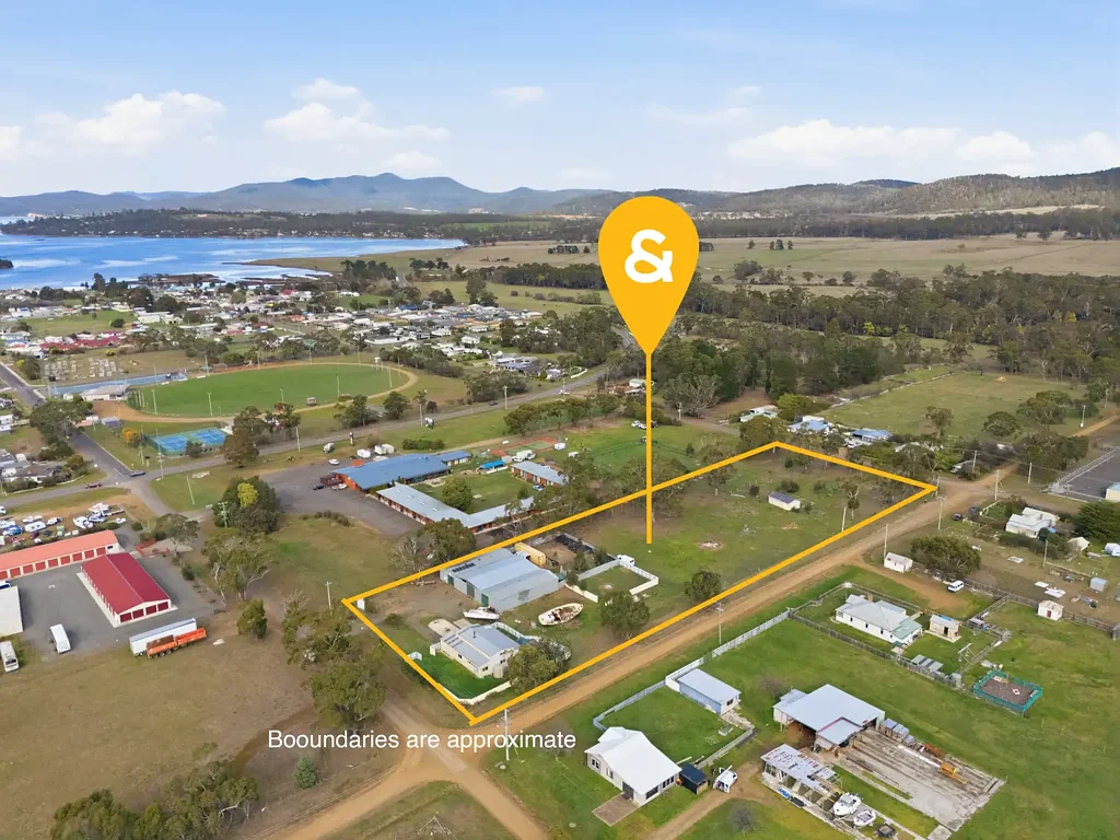 Triabunna 3房  Space, Shedding & Serious Possibilities - Over 1.2ha in the Heart of Triabunna