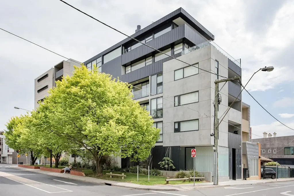 Heart Of Prahran,  top floor apartment - furnished