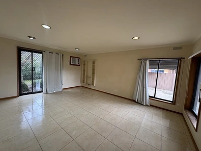 23 Dunlop Street, Shepparton, VIC 3630, 3 phòng ngủ, 1 phòng tắm, House