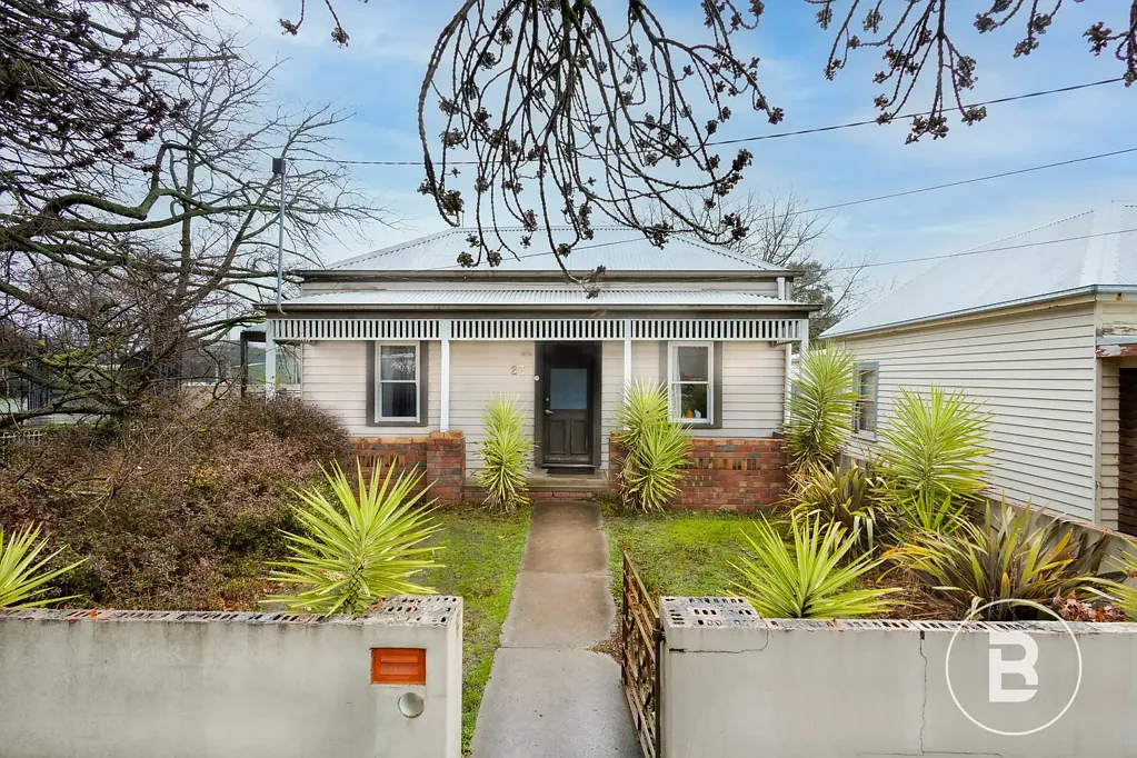 Black Hill 3 Bedroom THREE BEDROOM WITHIN WALKING DISTANCE OF CBD