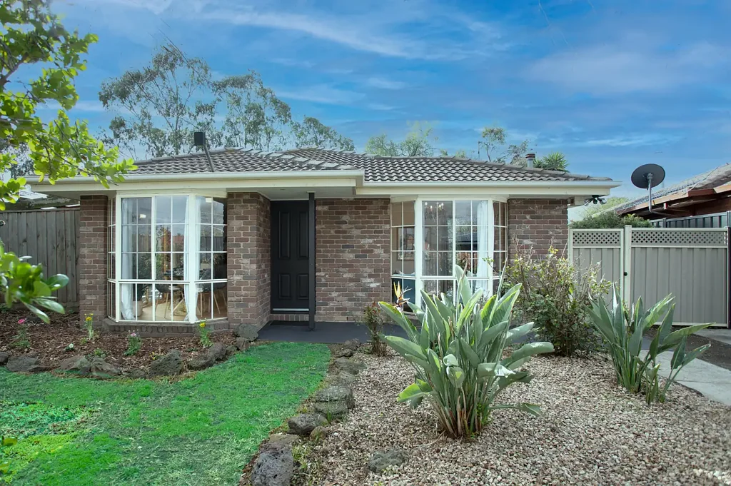 8 Berala Place, Mill Park, VIC 3082