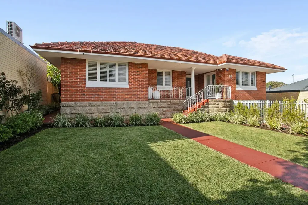 Maylands 4ห้องนอน Stunning Character Home on 1,041m2 with Development Potential
