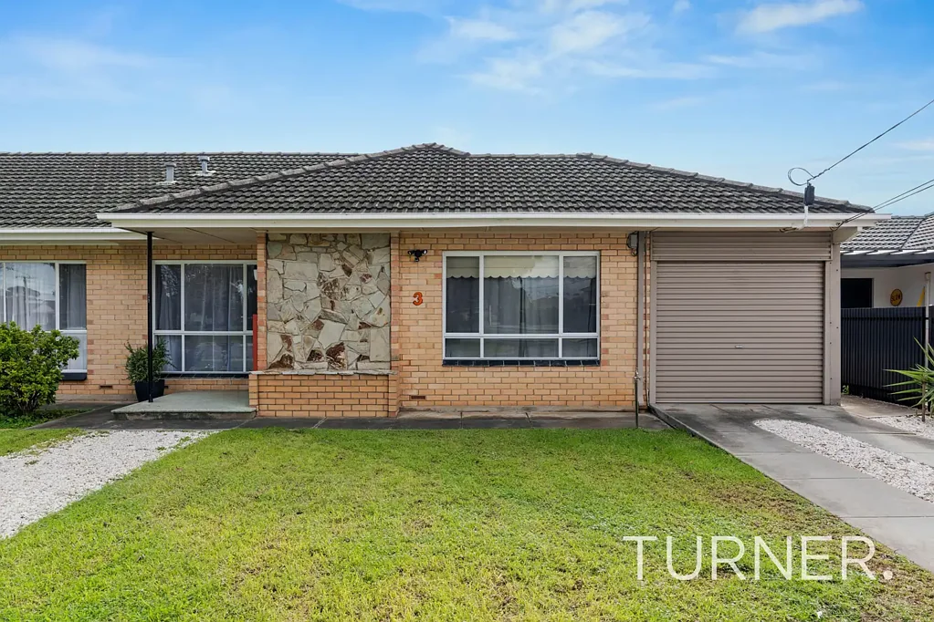 Spacious Two Bedroom Home overlooking Teesdale Reserve