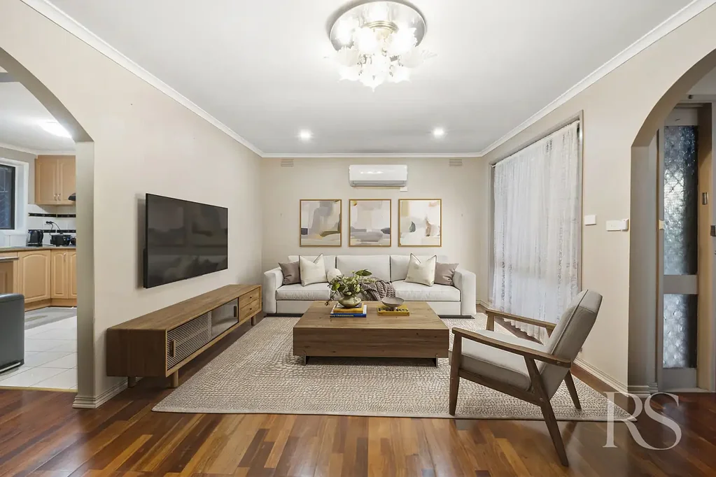 St Albans 5房 St Albans黄金地段 宽敞537m²地块 5卧3卫 主卧带独卫 步行至火车站 车位充足 全屋空调 高品质地板 Growth Zoned Opportunity | Prime St Albans Location