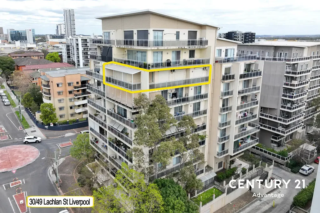 Liverpool 3 Bedroom Panoramic City Views and Exceptional Space