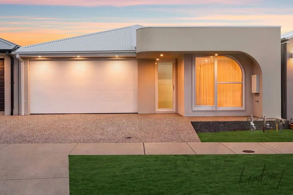 Mickleham 4બેડરૂમ Brand-New Architectural Style in the Heart of Botanical