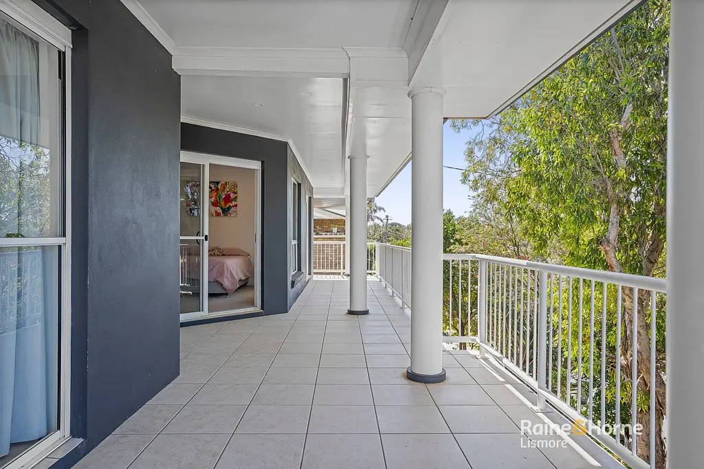 East Ballina 4 Bedroom Solid Family Beachside Living