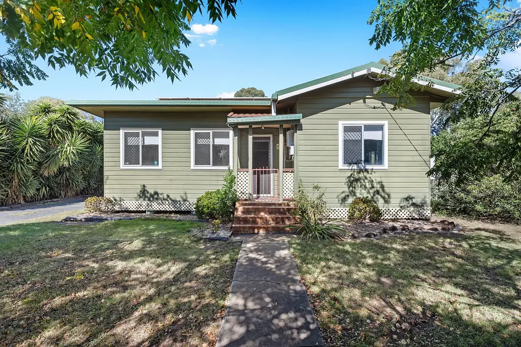 7 Tyrrell Street, Oakey, QLD 4401
