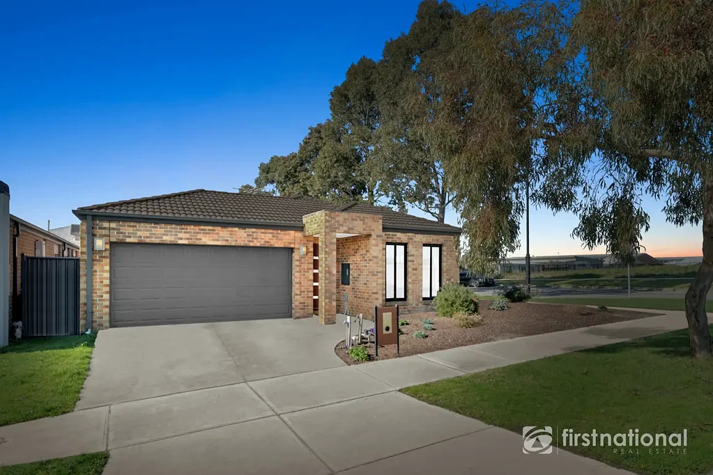 Cranbourne North 4房 Cranbourne North 便利地段的四居室家庭机会 FOUR-BEDROOM FAMILY OPPORTUNITY IN A CONVENIENT CRANBOURNE NORTH LOCATION