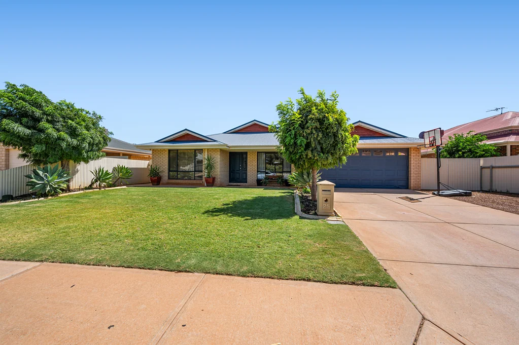 25 Smythe Drive, Broadwood, WA 6430
