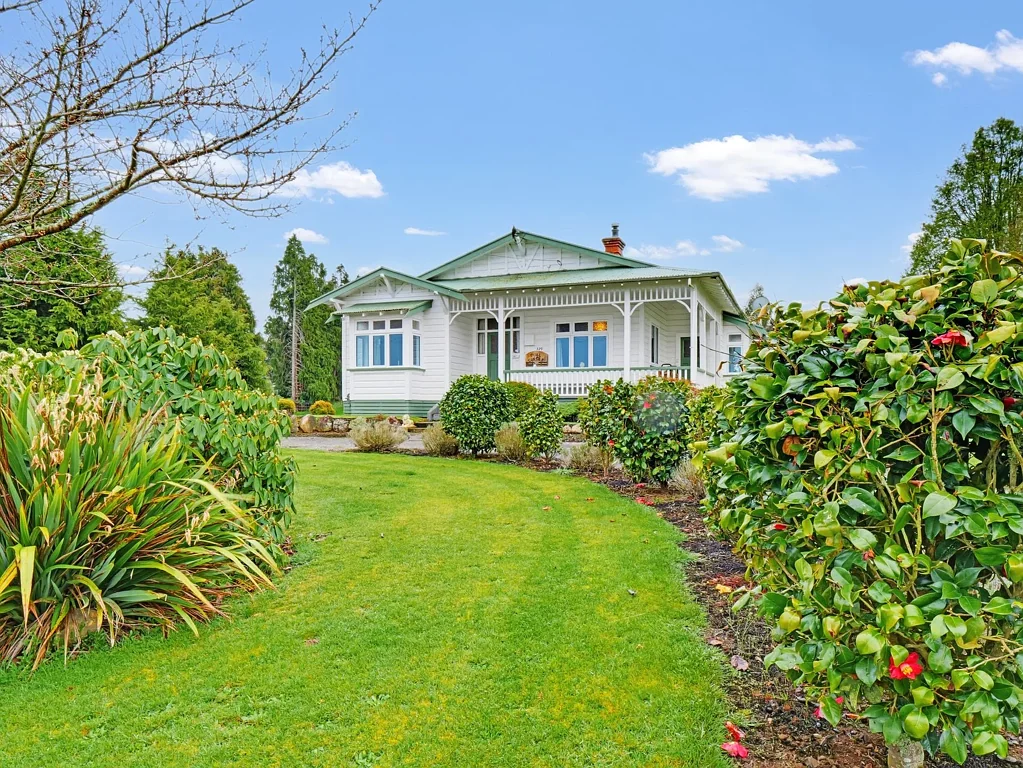 Ohakune 4 Bedroom Distinctive Estate. 8.2285 hectares (+ GST if any)