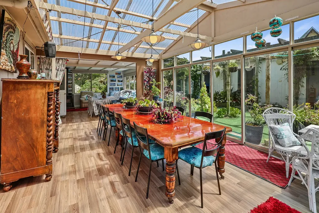 Peterborough 6 Slaapkamer The Entertainer