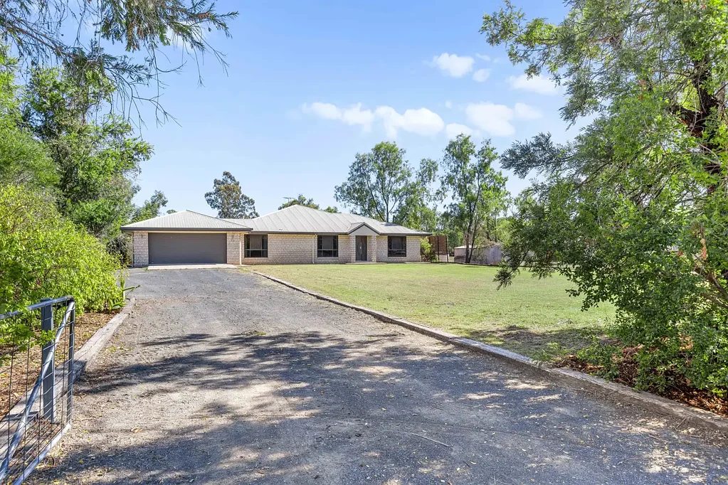 25 Silica Road, Emerald, QLD 4720
