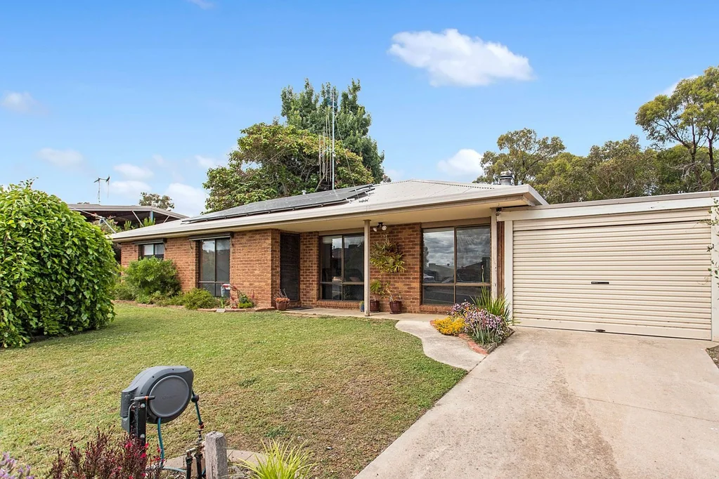 28 Howell Crescent, Kangaroo Flat, VIC 3555