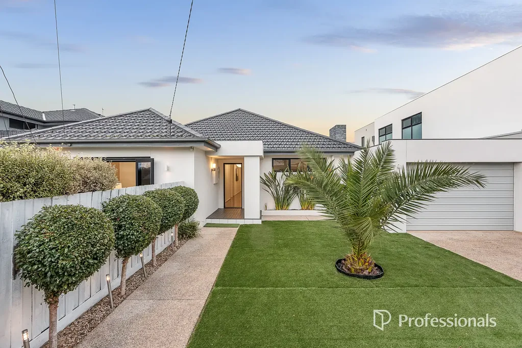 Bentleigh East 4Kwarto Green Serenity · A Home of Light and Lifestyle