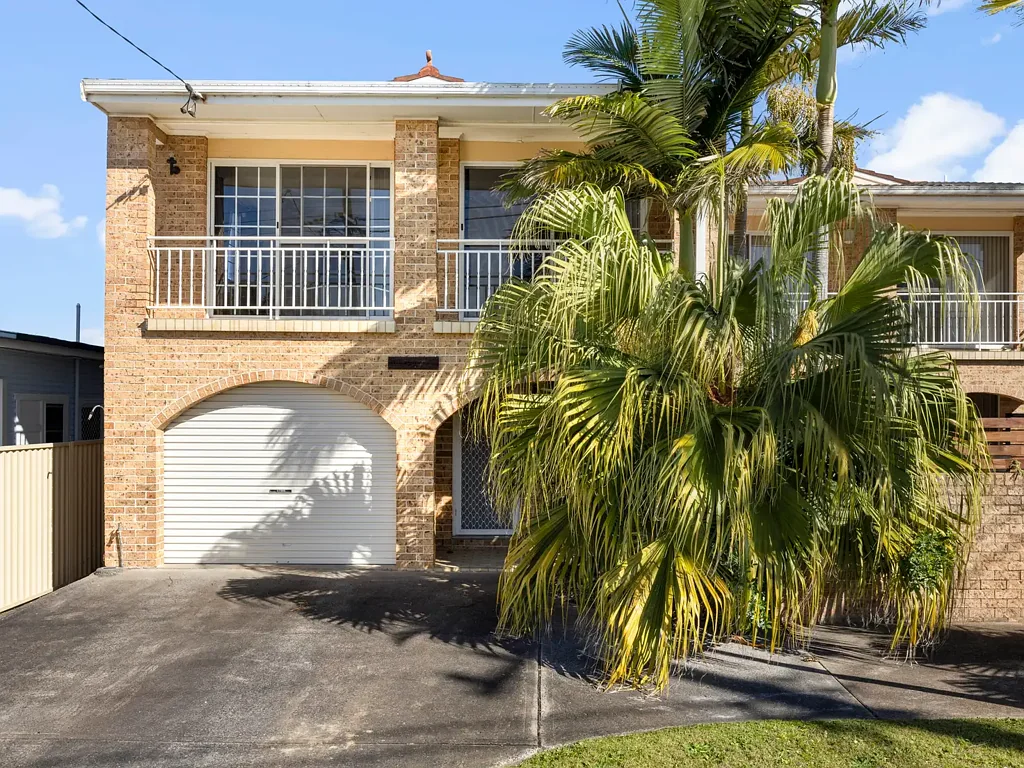 Three Bedroom Home In Blue Bay