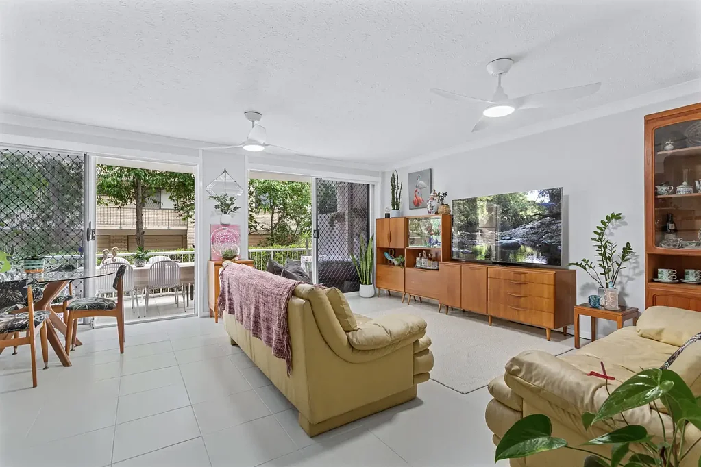 4/111 Frank Street, Labrador, QLD 4215