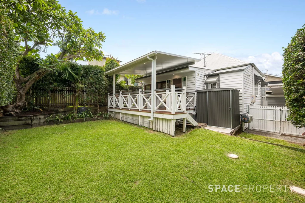 18 Hipwood Street, Spring Hill, QLD 4000