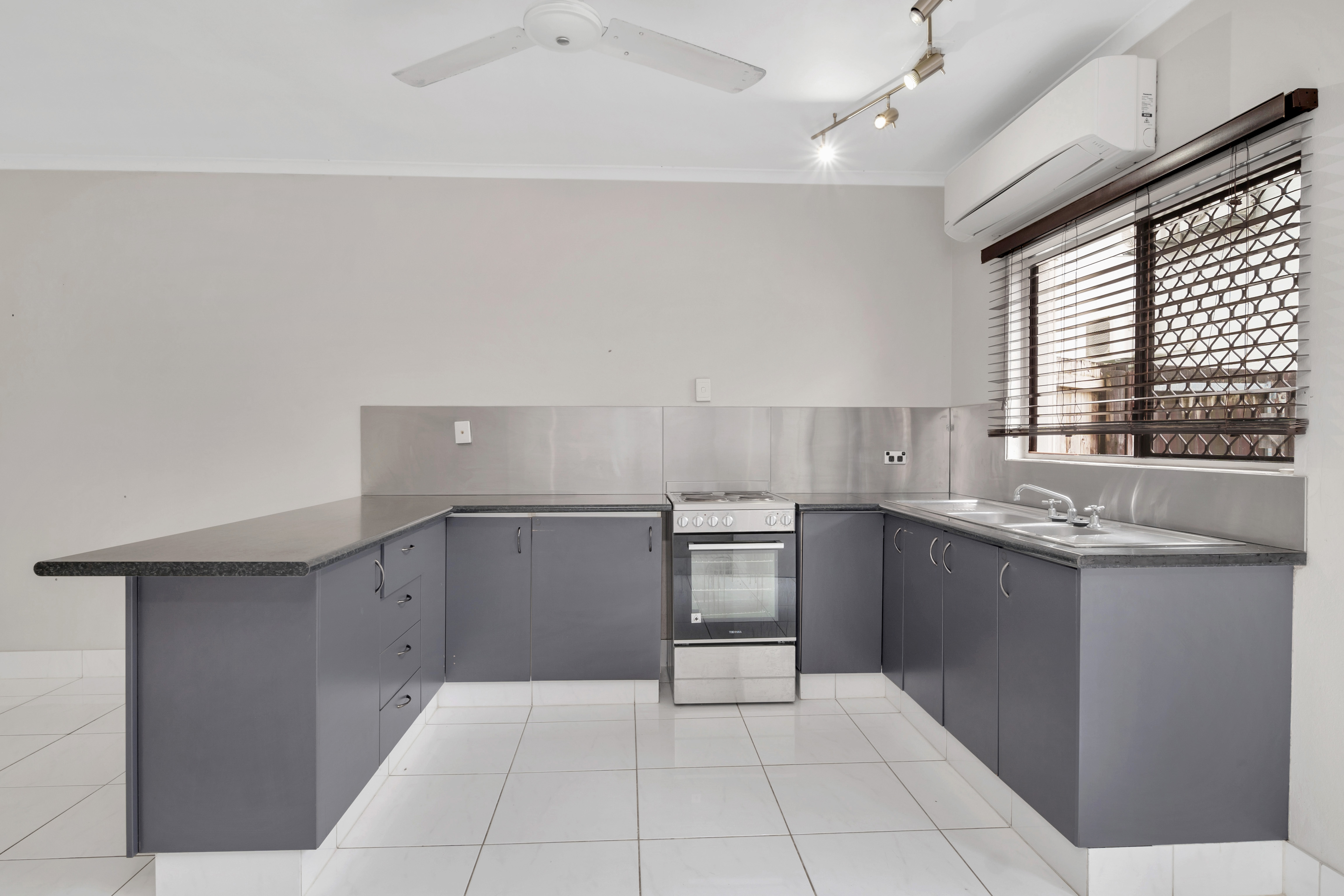 UNIT 3 12 JASPER ST, WOREE QLD 4868, 0 Bedrooms, 0 Bathrooms, Unit