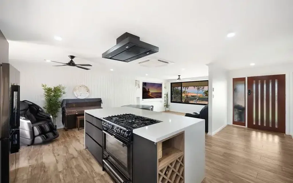 5 Durack Crescent, Dampier, WA 6713