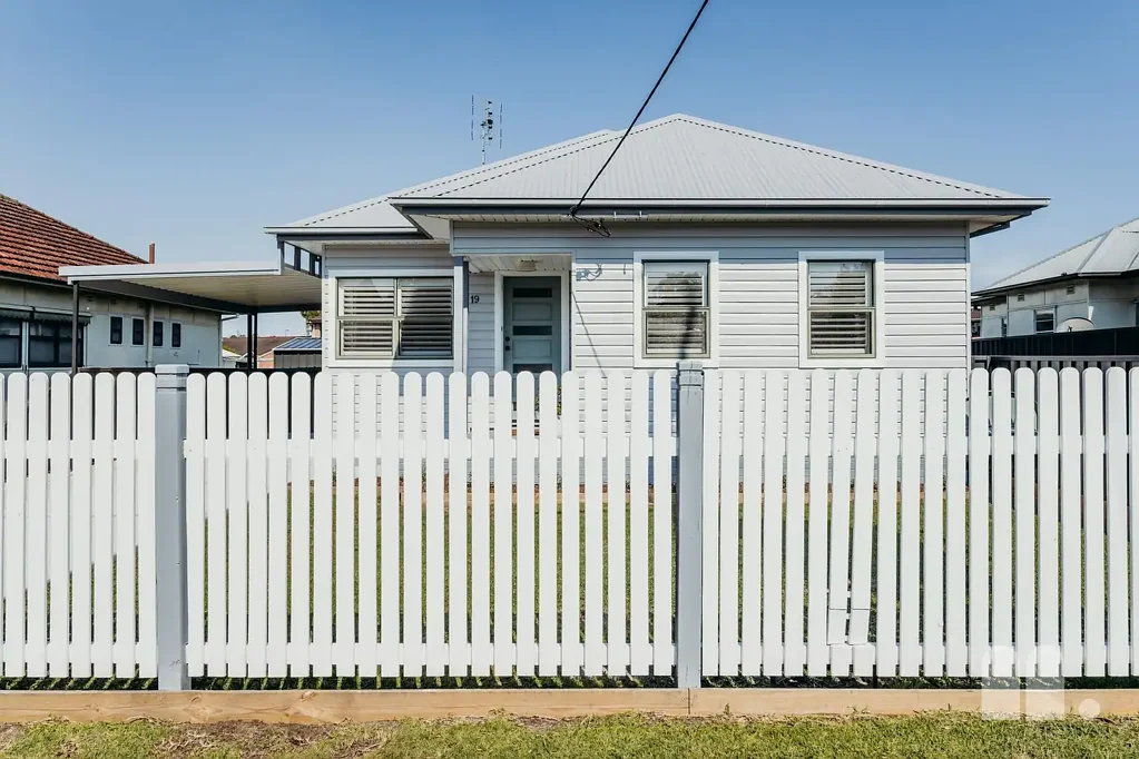 New Lambton 3બેડરૂમ Freshly updated, brilliantly located