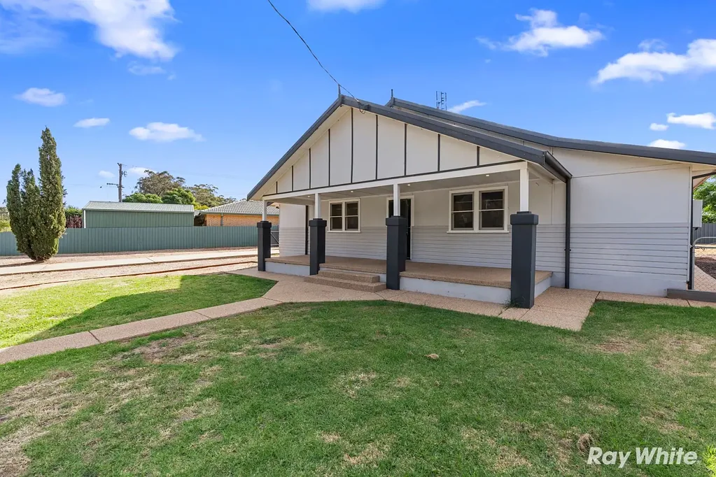 36 Mann Street, Coolamon, NSW 2701