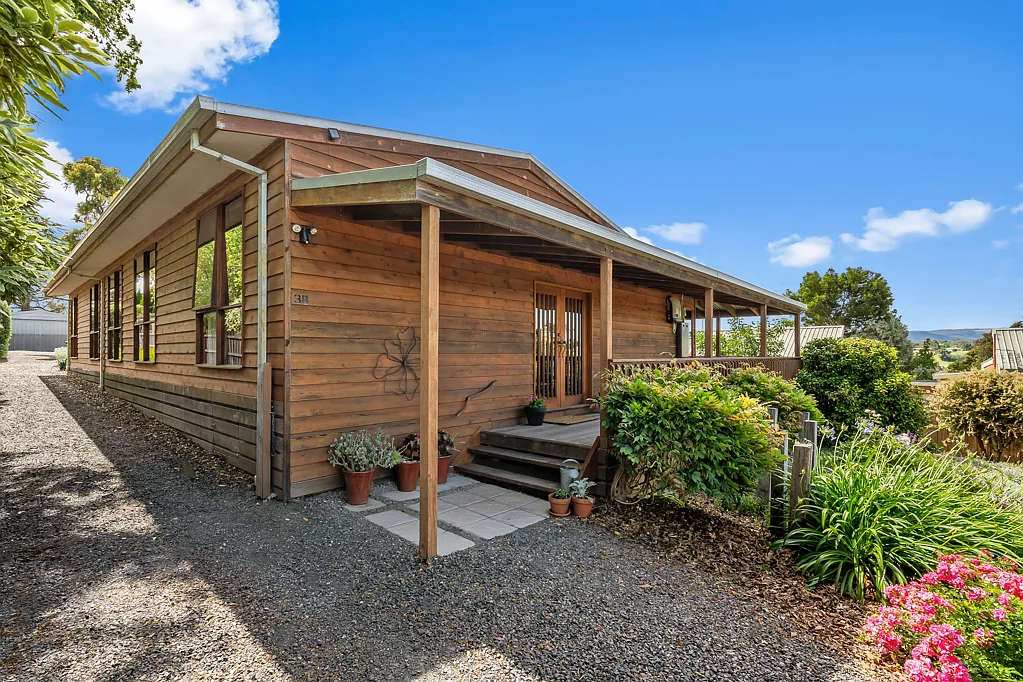 38 Stephen Street, Gisborne, VIC 3437