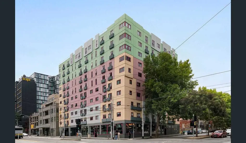 Spacious & Bright 1-Bedroom Apartment in Leafy Carlton