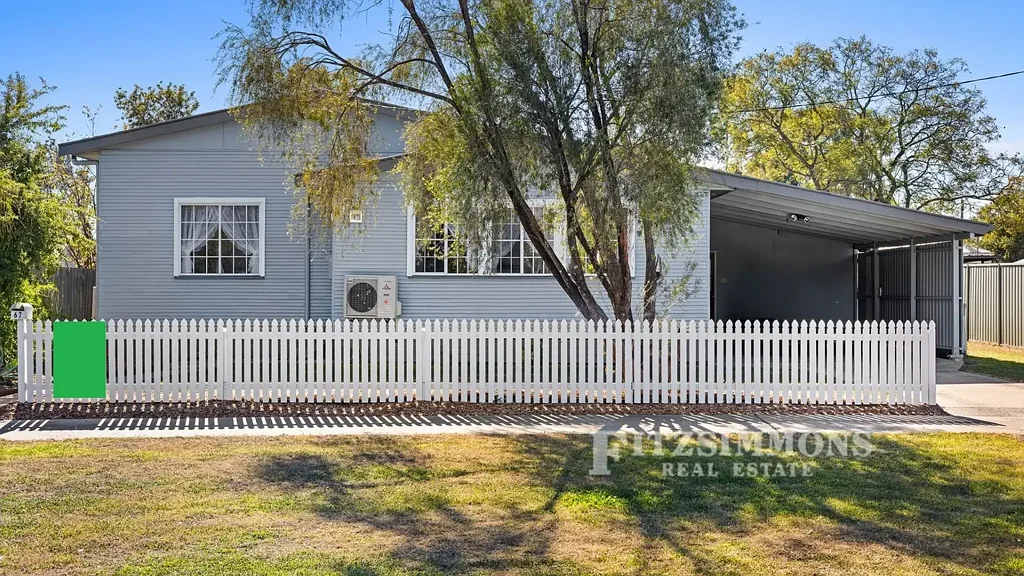Dalby 4غرفة نوم METICULOUSLY MAINTAINED HOME, ONLY A STONES THROW TO THE CBD