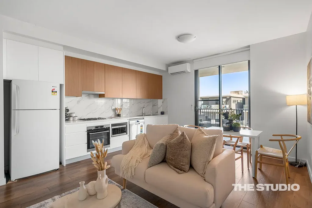 Homebush 1 Slaapkamer Sophisticated Living in the Exclusive Spring Complex – Conveniently Located