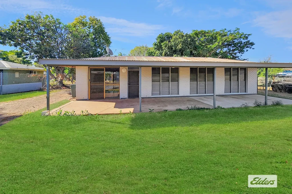 Katherine 3Kwarto OPPORTUNITY AWAITS - huge residential block