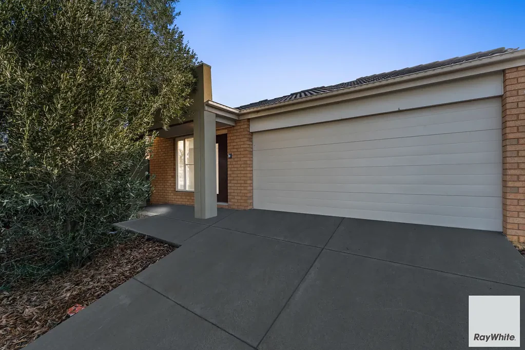5 Duncombe Park Way, Deer Park, VIC 3023