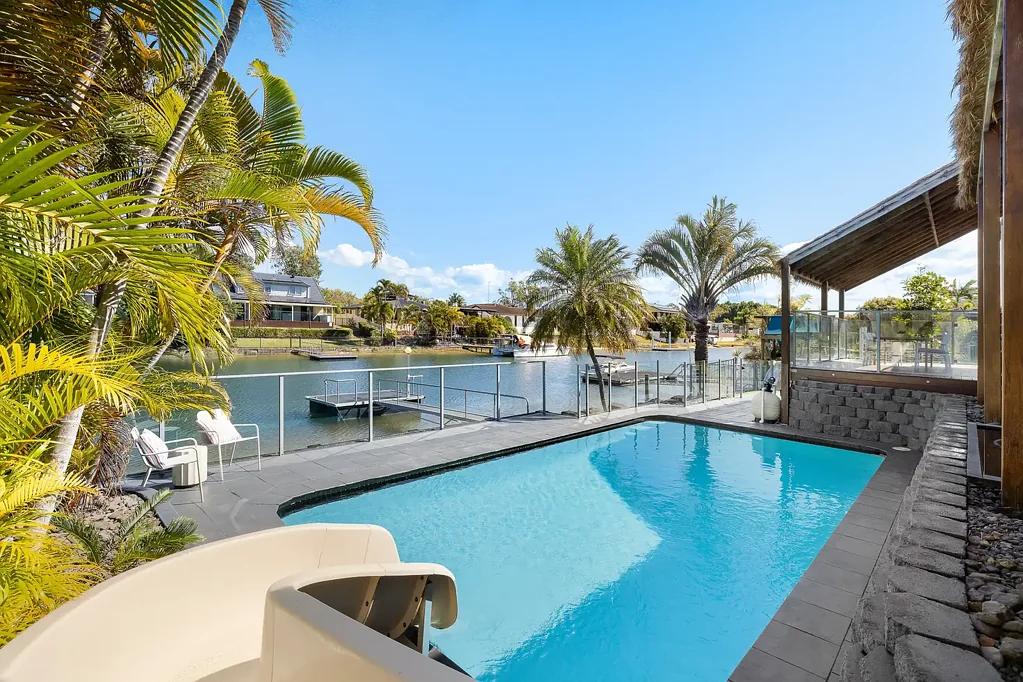 Broadbeach Waters 5બેડરૂમ Endless Family Fun by the Water