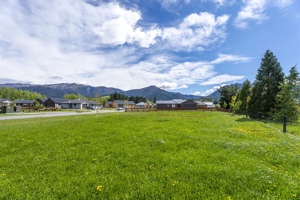 Hanmer Springs  Rare large section in Chatterton River Estate