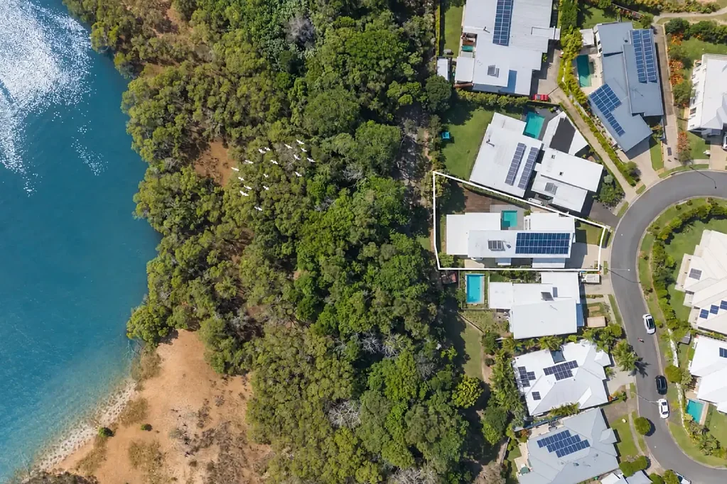 Kingscliff 5ਬੈੱਡਰੂਮ Grand Family Sanctuary Meets Creekfront Prestige