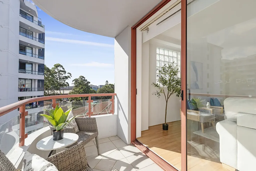 Hornsby 2 Slaapkamer Oversized Two-Bedroom Apartment in the Heart of Hornsby