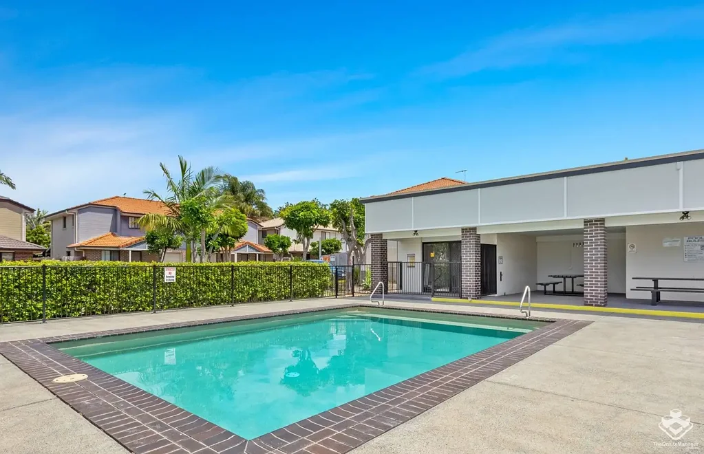 Kallangur 3 Bedroom Prime Location 3 Bedroom Townhouse