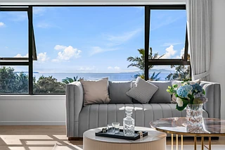 2/14 Clifton Road, Waiake, North Shore City