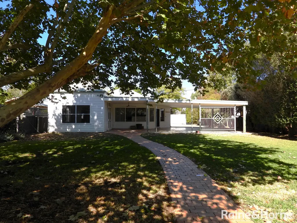 Rare offering to rental market